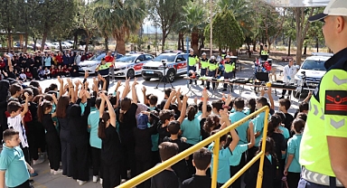 Akhisar’da Öğrencilere Trafik Güvenliği Eğitimi Verildi
