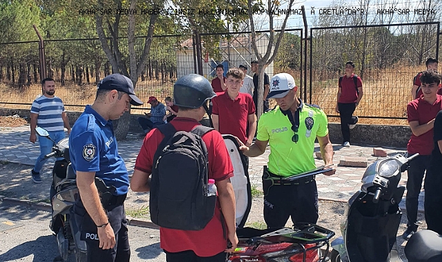 Akhisar’da Okul Çevrelerinde Geniş Kapsamlı Trafik ve Asayiş Denetimi