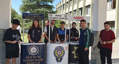 Akhisar’da Üniversite Öğrencilerine Emniyetten Bilgilendirme