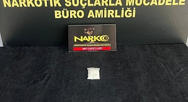 Akhisar’da Uyuşturucu Operasyonu: 50 Gram Metamfetaminle Yakalanan Şüpheli Tutuklandı