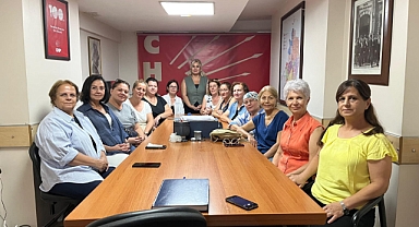 CHP Akhisar Kadın Kolları'nda Yeni Başkan Yıldız Polat Oldu