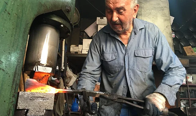 Kula'nın Tarihi Arastasında Şahin Kardeşlerden Asırlık Demircilik