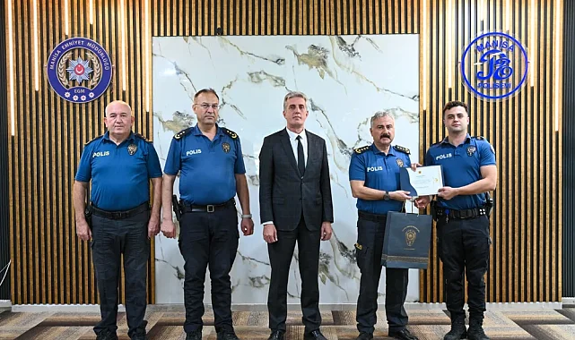 Manisa Emniyet Müdürlüğü'nde "Ayın Personeli"ne Ödül