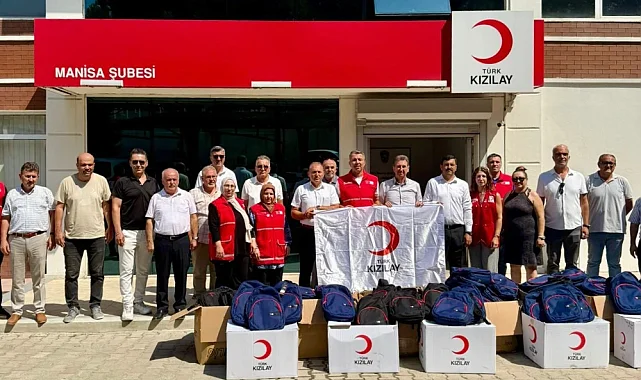 Türk Kızılay Manisa'dan 3 Bin Öğrenciye Destek