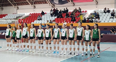 Akhisar Belediye Voleybol Takımı 2. haftada Galip Geldi