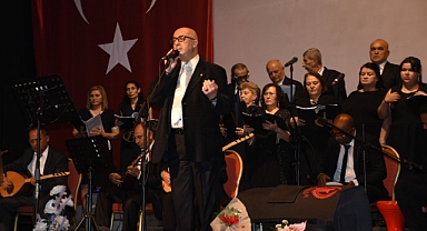 Akhisar'da Türkülerle Dolu Duygusal Bir Gece