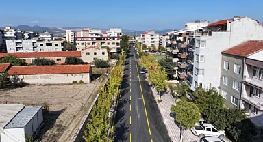 Başkan Dutlulu Kırkağaç’ta Sıcak Asfalt Çalışmalarını İnceledi