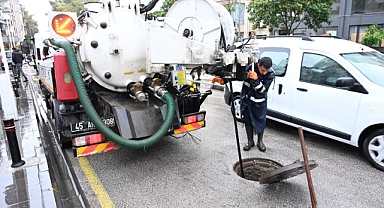 Büyükşehir ve MASKİ Ekipleri Yağmur için Sahada