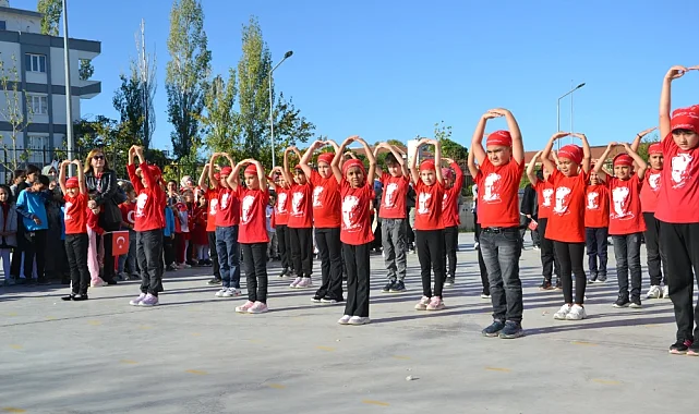 Dr. Ömer Faruk Meriç İlkokulu'nda 29 Ekim Cumhuriyet Bayramı coşkusuyla kutlandı