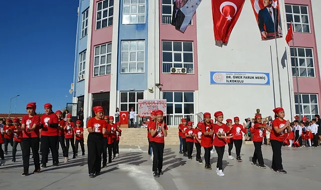 Dr. Ömer Faruk Meriç İlkokulu'nda Cumhuriyet coşkusu