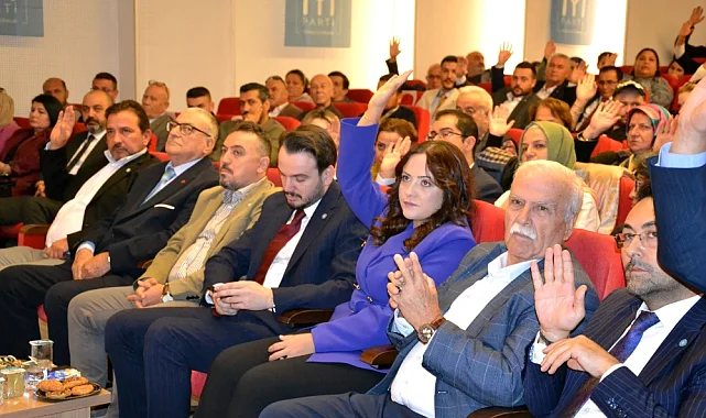 Gözde Aytaç, İYİ Parti Şehzadeler Kongresinde Güven Tazeledi