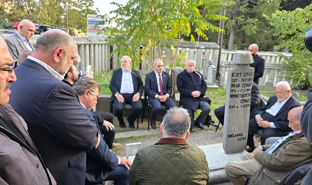 Kibiroğlu, Kabri Başında Dualarla Anıldı