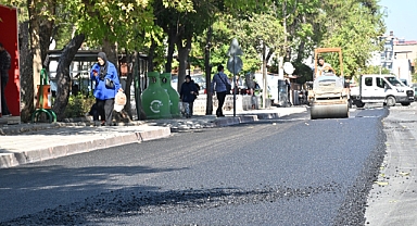 Kırkağaç’a 5 Bin Ton Sıcak Asfalt Seriliyor