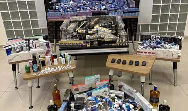 Manisa'da Kaçak Sigara, Elektronik Ürün ve Uyuşturucu Hap Ele Geçirildi