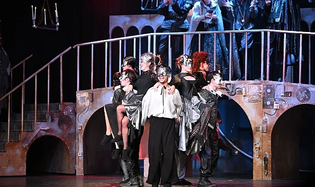 Manisa'da sezon Shakespeare ile başladı