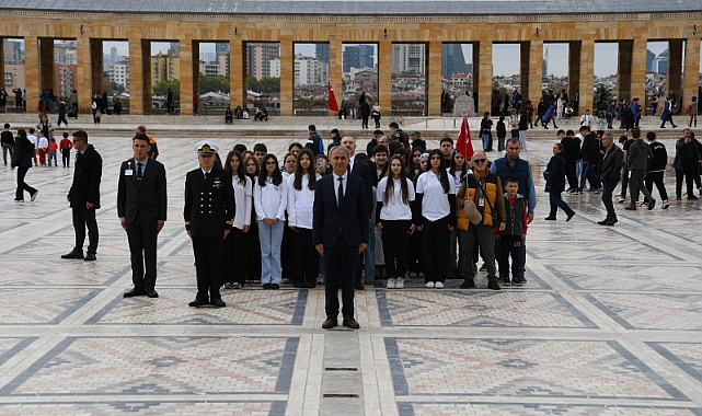 NAMIK OĞUL ORTAOKULU ANITKABİR’DE RESMİ TÖREN DÜZENLEDİ