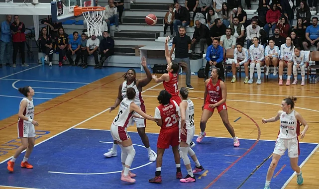 Turgutlu Belediyespor Kadın Takımlarından Çifte Galibiyet