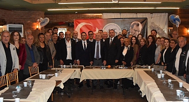 Ümit Özdağ Manisa Dostlar Meclisi’nin Konuğu Oldu