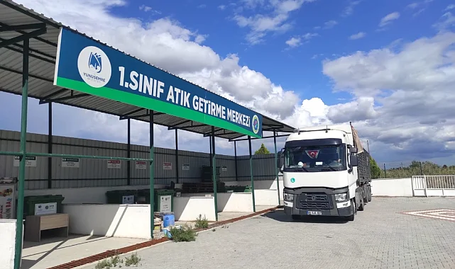 YUNUSEMRE'DE 3 BİN 200 KG İLAÇ TOPRAĞI ZEHİRLEMEDEN İMHA EDİLDİ