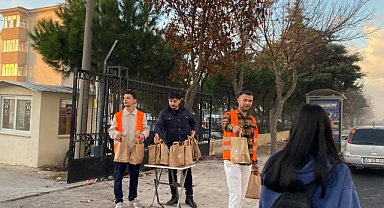 AK Parti Akhisar Gençlik Kolları’ndan Liseli Gençlere “Zile Beş Kala” Etkinliği
