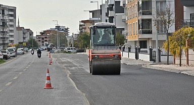 Akhisar'da Asfalt Çalışmaları Hız Kesmeden Devam Ediyor