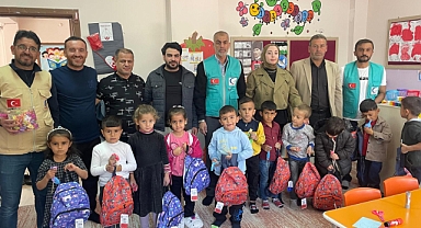 CANSUYU DERNEĞİ’NDEN HASANKEYF'E SICAK EL: ÖĞRENCİLERE KIŞLIK VE KIRTASİYE DESTEĞİ