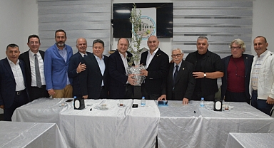 DOSTLAR MECLİSİNİN KONUĞU BORSA BAŞKANI ALPER ALHAT OLDU