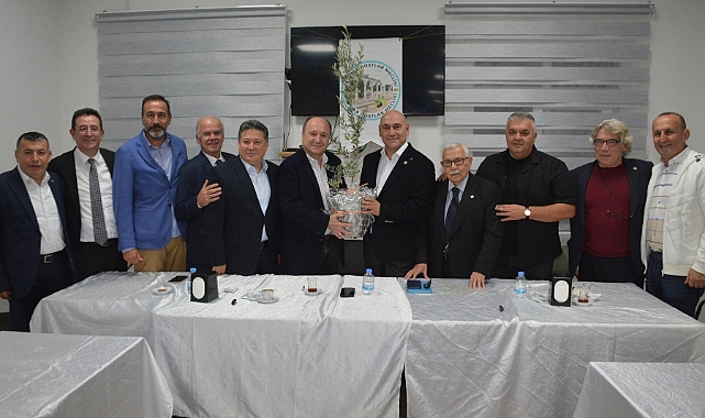 DOSTLAR MECLİSİNİN KONUĞU BORSA BAŞKANI ALPER ALHAT OLDU