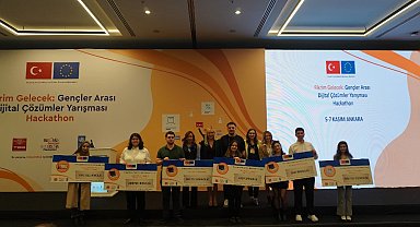 "Fikrim Gelecek" Hackathonu'nda Manisa'ya Birincilik Geldi