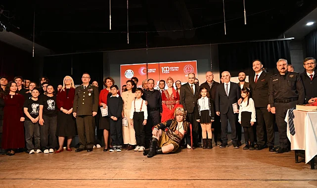 Manisa'da 24 Kasım Öğretmenler Günü Törenle Kutlandı