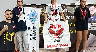 SARUHANLI HALK EĞİTİMİ MUAYTHAİ ŞAMPİYONASINDA FIRTINA GİBİ ESTİ!