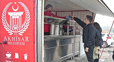 Akhisar Belediyesi’nden Öğrencilere Sıcak Destek: “Günaydın Çorbası” İkramı Başladı