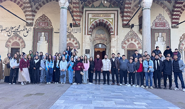 Akhisar Diyanet Gençlik, Manisa’nın Tarih ve Kültür Mirasını Gezdi