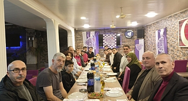 Akhisargücü Basketbol A Takımı Şampiyonluk Yemeğinde Buluştu