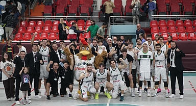 AKHİSARLI DEVLERDEN DEV BAŞARI