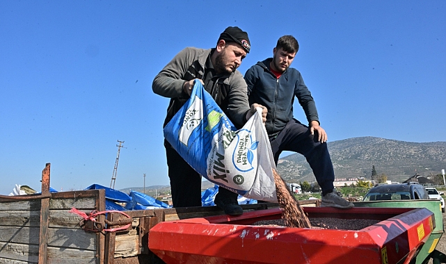 Büyükşehir’in Tohumları Sarıçalı Mahallesi’nin Merasını Yeşertecek