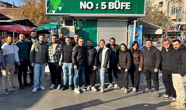 CHP Akhisar Gençlik Kolları’ndan Pazar Pazarında Çorba İkramı