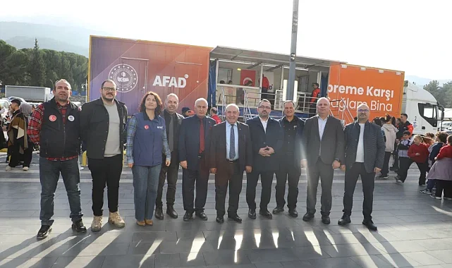 Deprem simülasyon tırı Manisa'da eğitime başladı