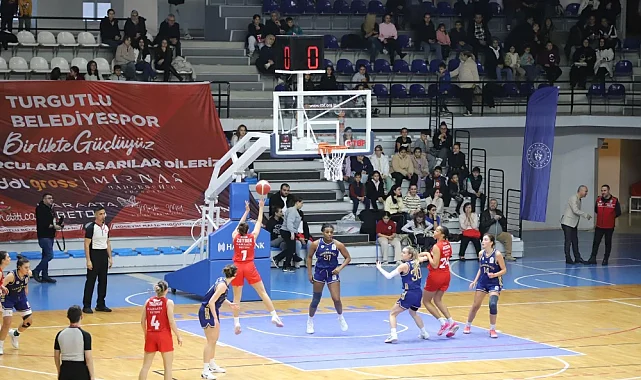 Turgutlu Belediyesi kadın basketbol ve voleybolda güldü