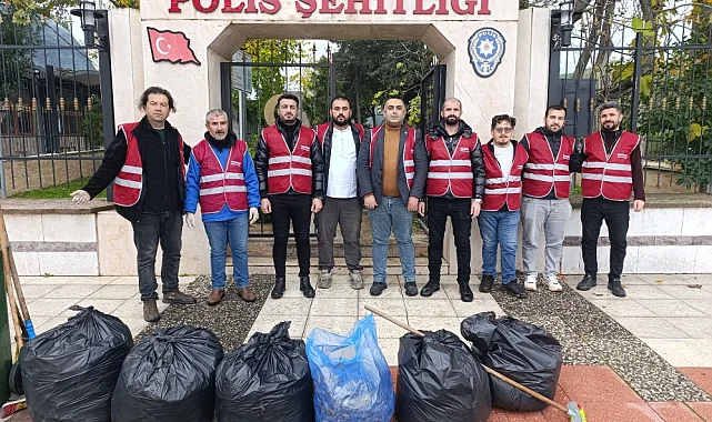 Yeniden Refah Şehzadeler'den anlamlı şehitlik ziyareti