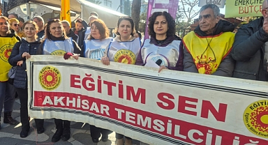 Akhisar’da Kamu Emekçileri İş Bıraktı: ‘Geçinemiyoruz, İnsanca Yaşam İstiyoruz!’”