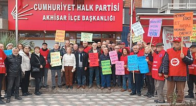 DİSK Emekli-Sen Akhisar'dan Meclis Nöbetine Destek: "Emekliye Sadaka Değil, İnsanca Yaşam Hakkı"