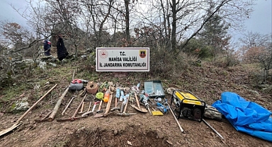 Gördes’te İzinsiz Kazıya Jandarmadan Suçüstü Operasyon