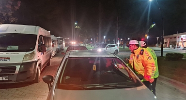 Manisa’da Yılbaşı Asayiş Uygulamalarında 14 Aranan Şahıs Yakalandı