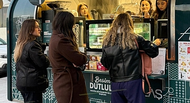 Niobe.co Mobil Kahve Aracı, Akhisar’da Hizmete Başladı r.