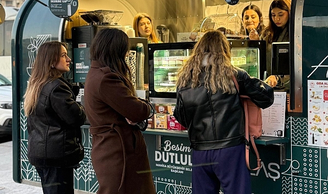 Niobe.co Mobil Kahve Aracı, Akhisar’da Hizmete Başladı r.