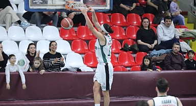 YEŞİL DEVLER BİR KEZ DAHA PARLADI: AKHİSAR BELEDİYE 80 – İTÜ 66!