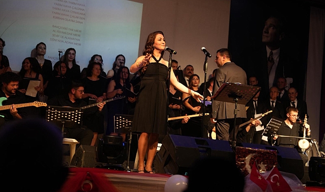 Akhisar'da Türkü Şöleni