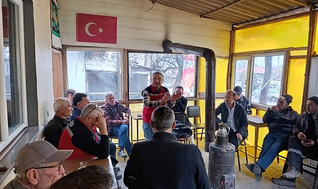 Akhisar’da Üreticilere Dikili Tarım Alanlarında Bilgilendirme