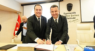 Akhisar’daki Katlı Otoparkların İşletmesi Belediyeye Devredildi